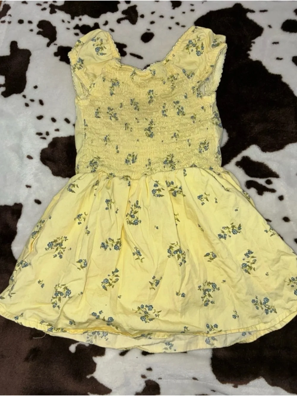 N/A soft yellow